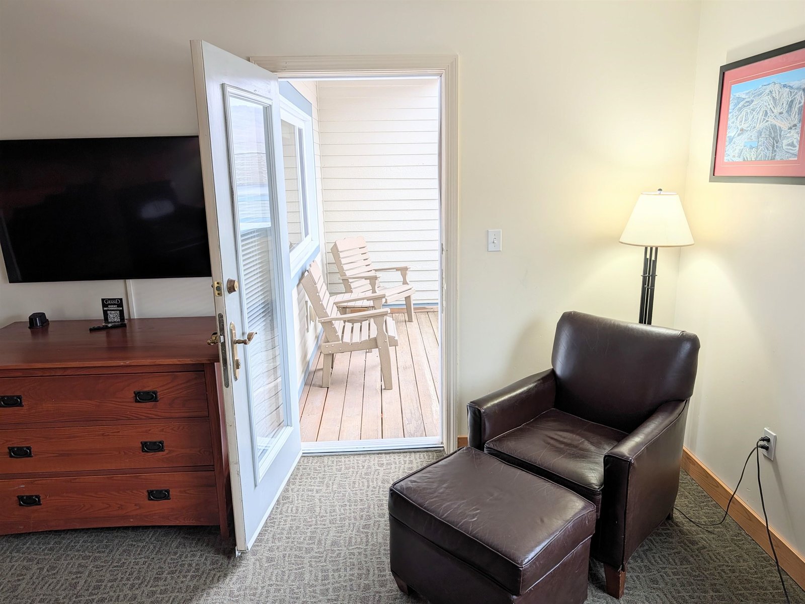 228 East Mountain Road, Unit D GRAND HOTEL 112 III (TALABAC)