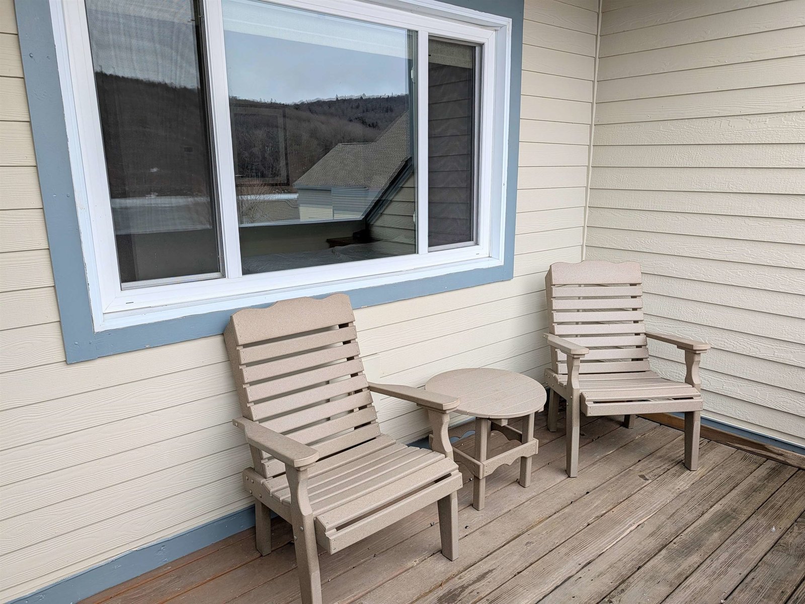 Oversized Deck!