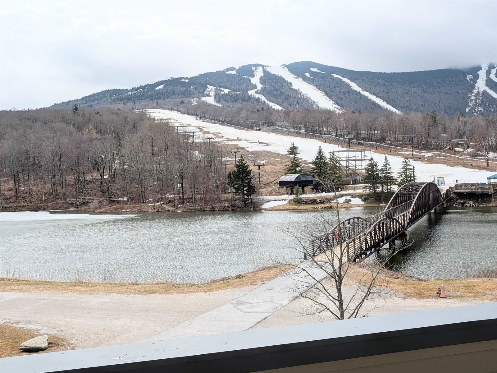 228 East Mountain Road, Unit D GRAND HOTEL 112 III (TALABAC)
