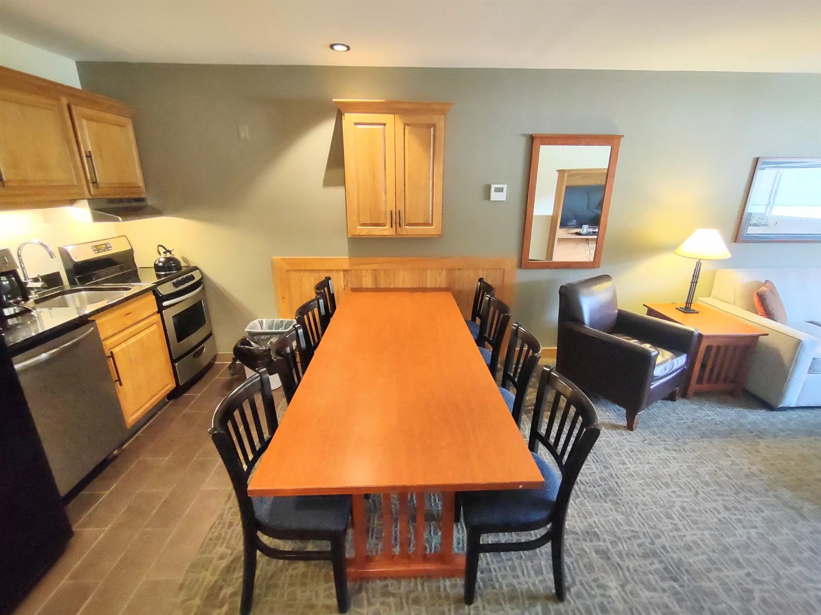 228 East Mountain Road, Unit DA DUP GRAND HOTEL 152 II (GODBOUT)