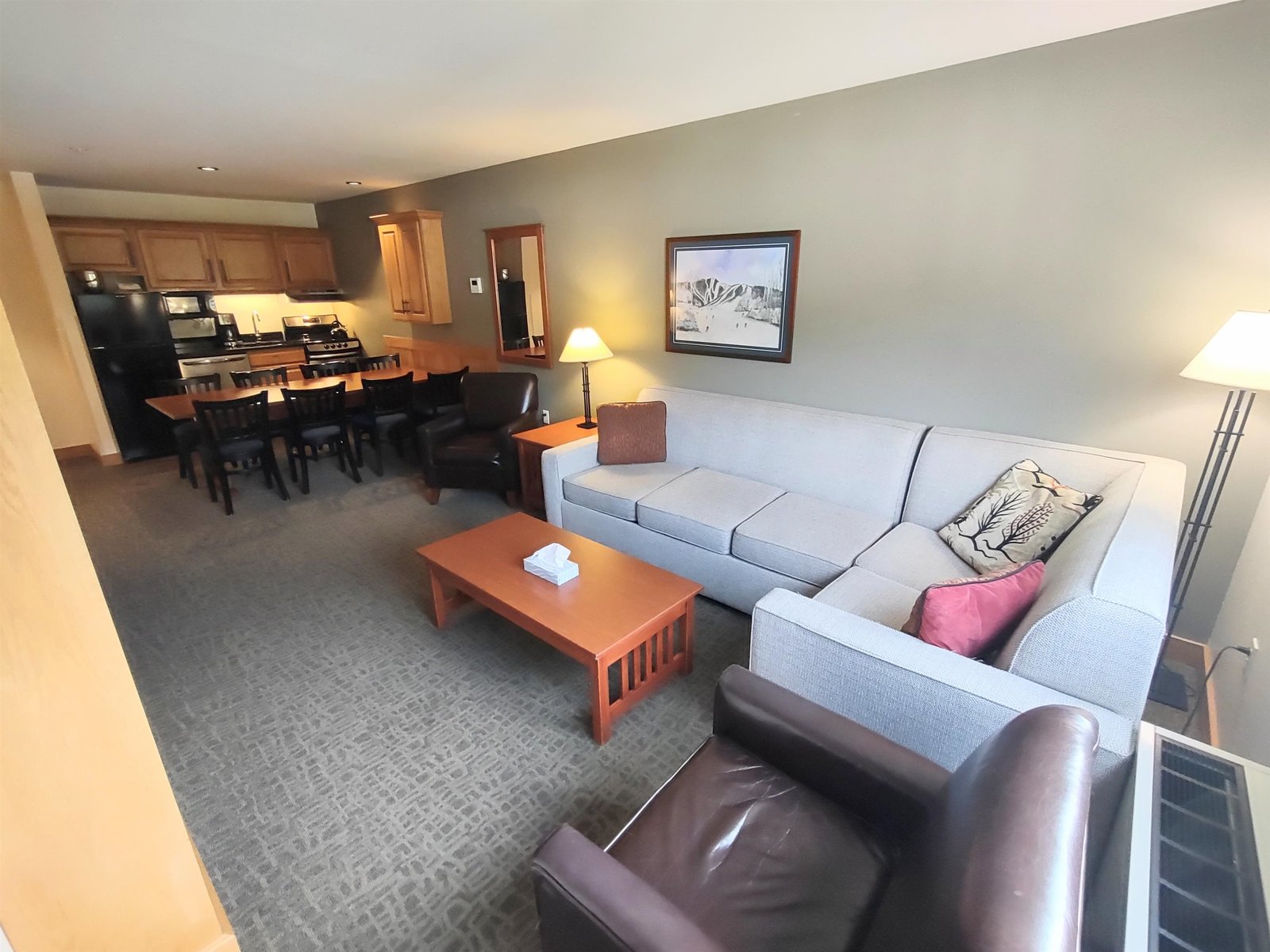 228 East Mountain Road, Unit DA DUP GRAND HOTEL 152 II (GODBOUT)