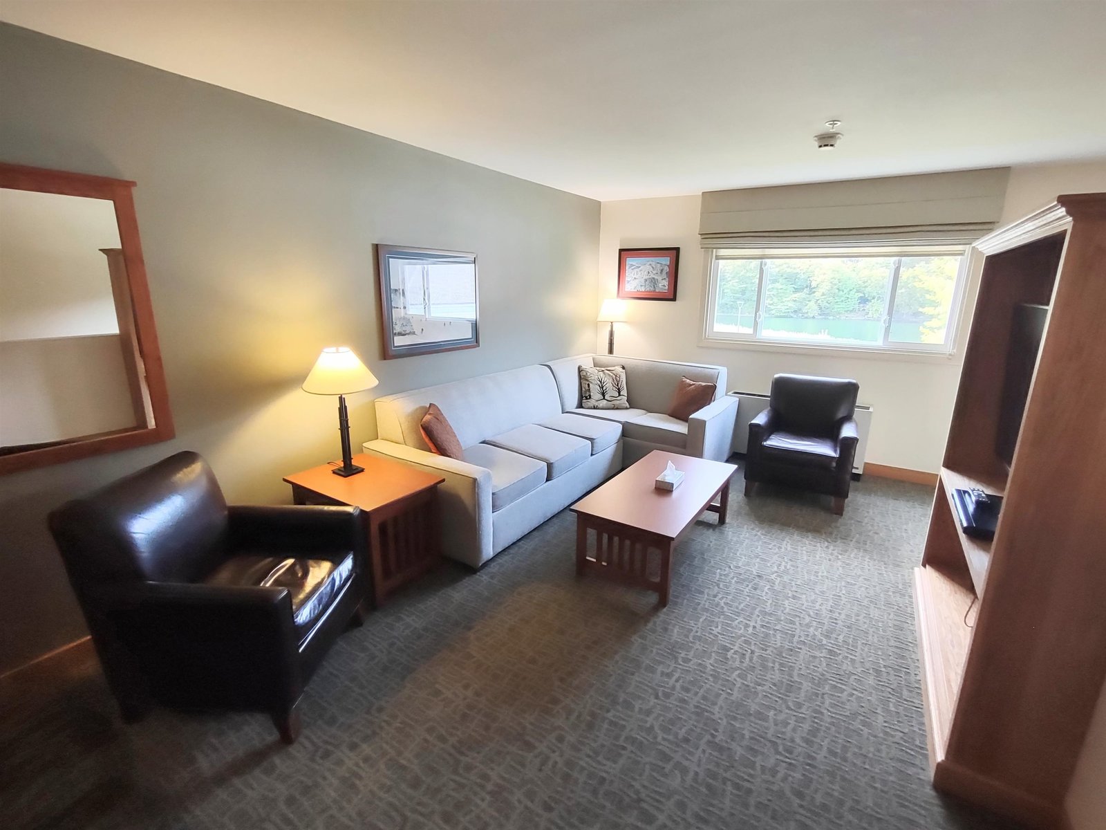 228 East Mountain Road, Unit DA DUP GRAND HOTEL 152 II (GODBOUT)