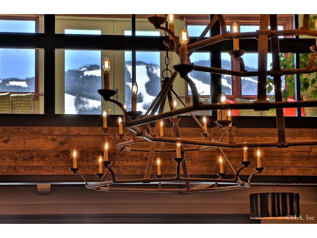 228 East Mountain Road, Unit DA DUP GRAND HOTEL 152 II (GODBOUT)