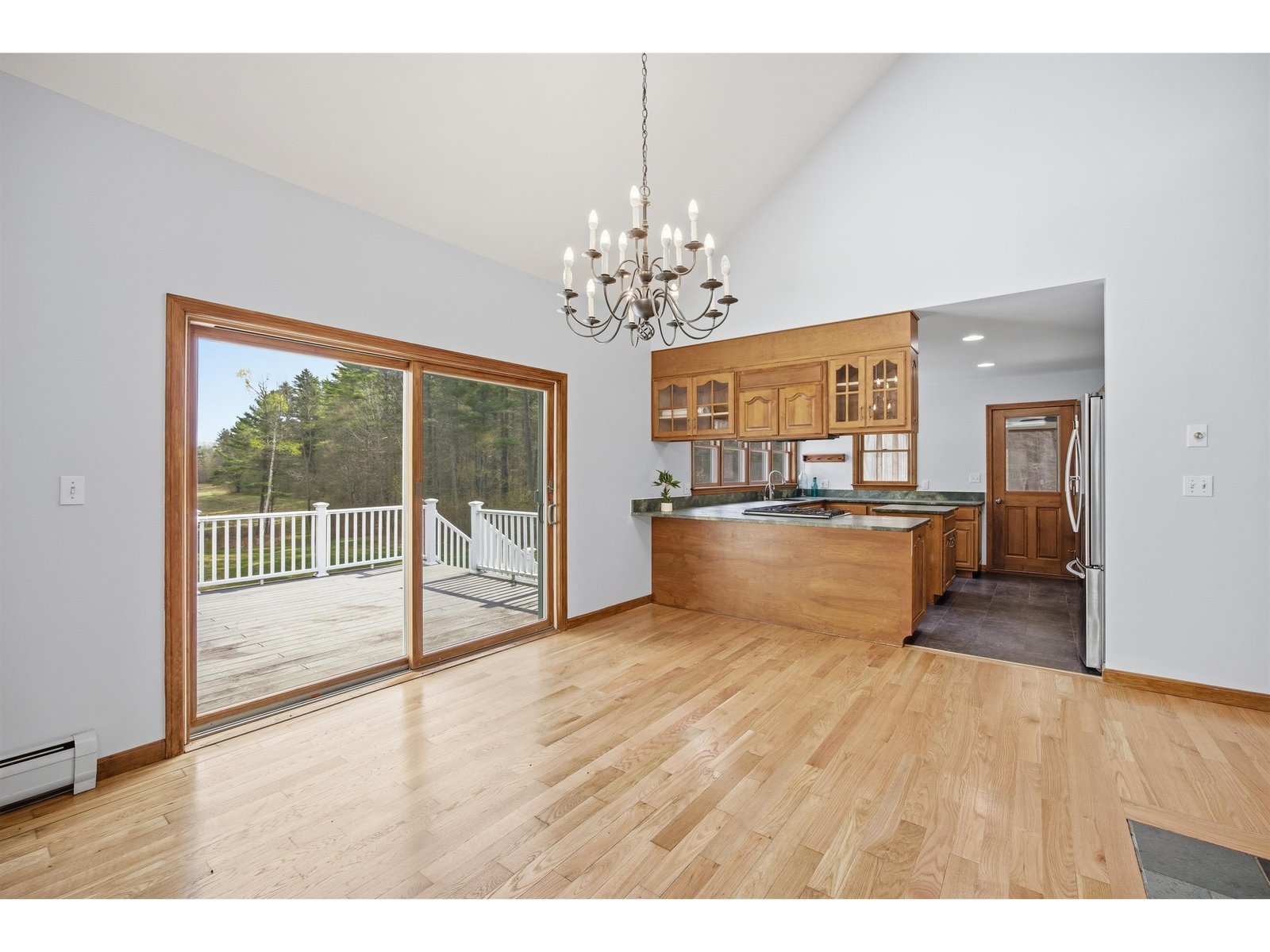 228 Leonard Road