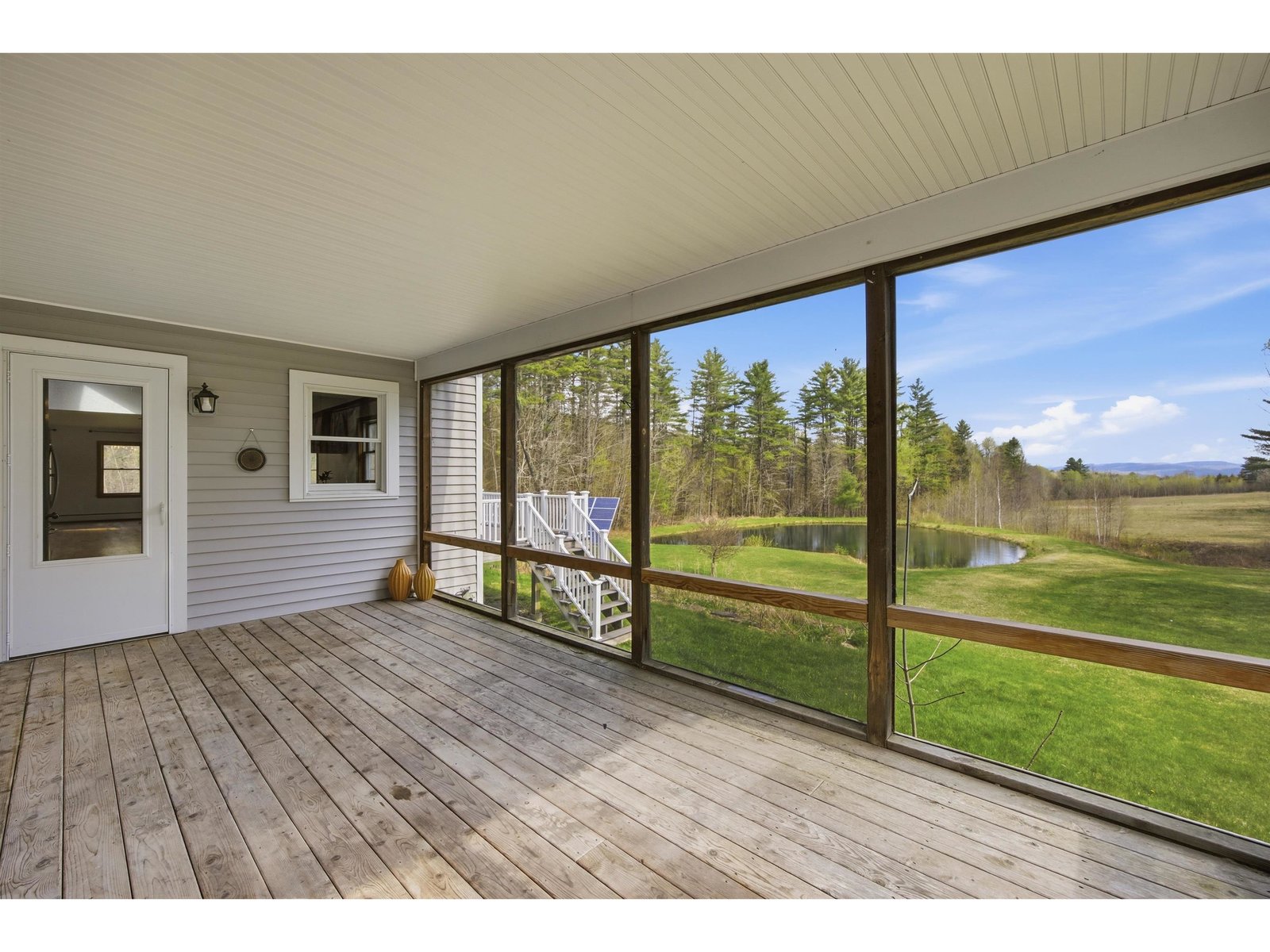 228 Leonard Road