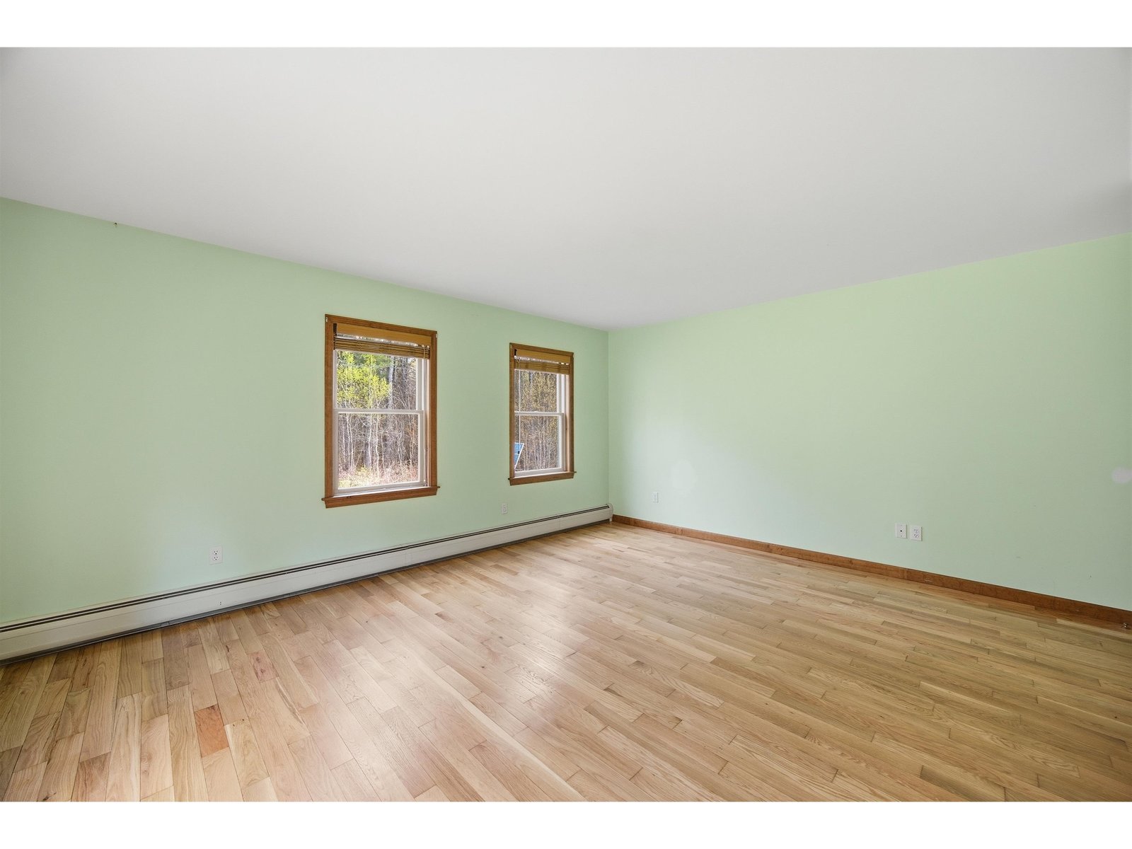 228 Leonard Road