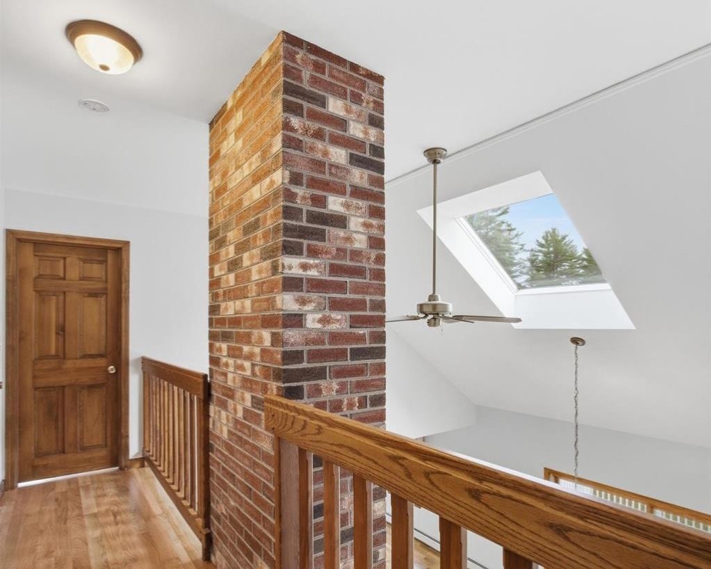 228 Leonard Road