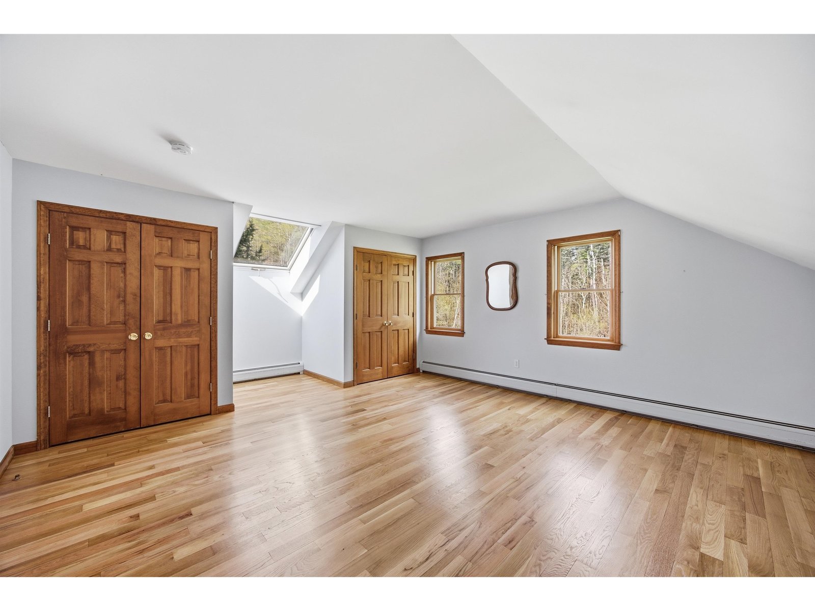 228 Leonard Road