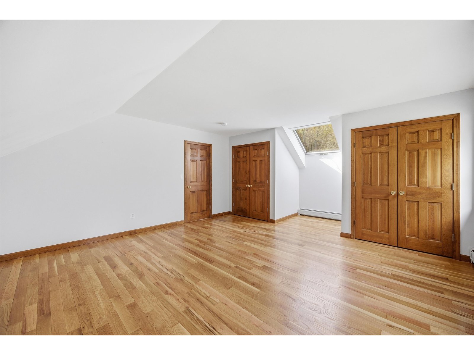 228 Leonard Road