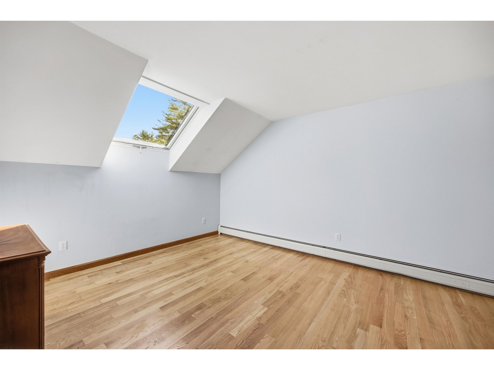 228 Leonard Road