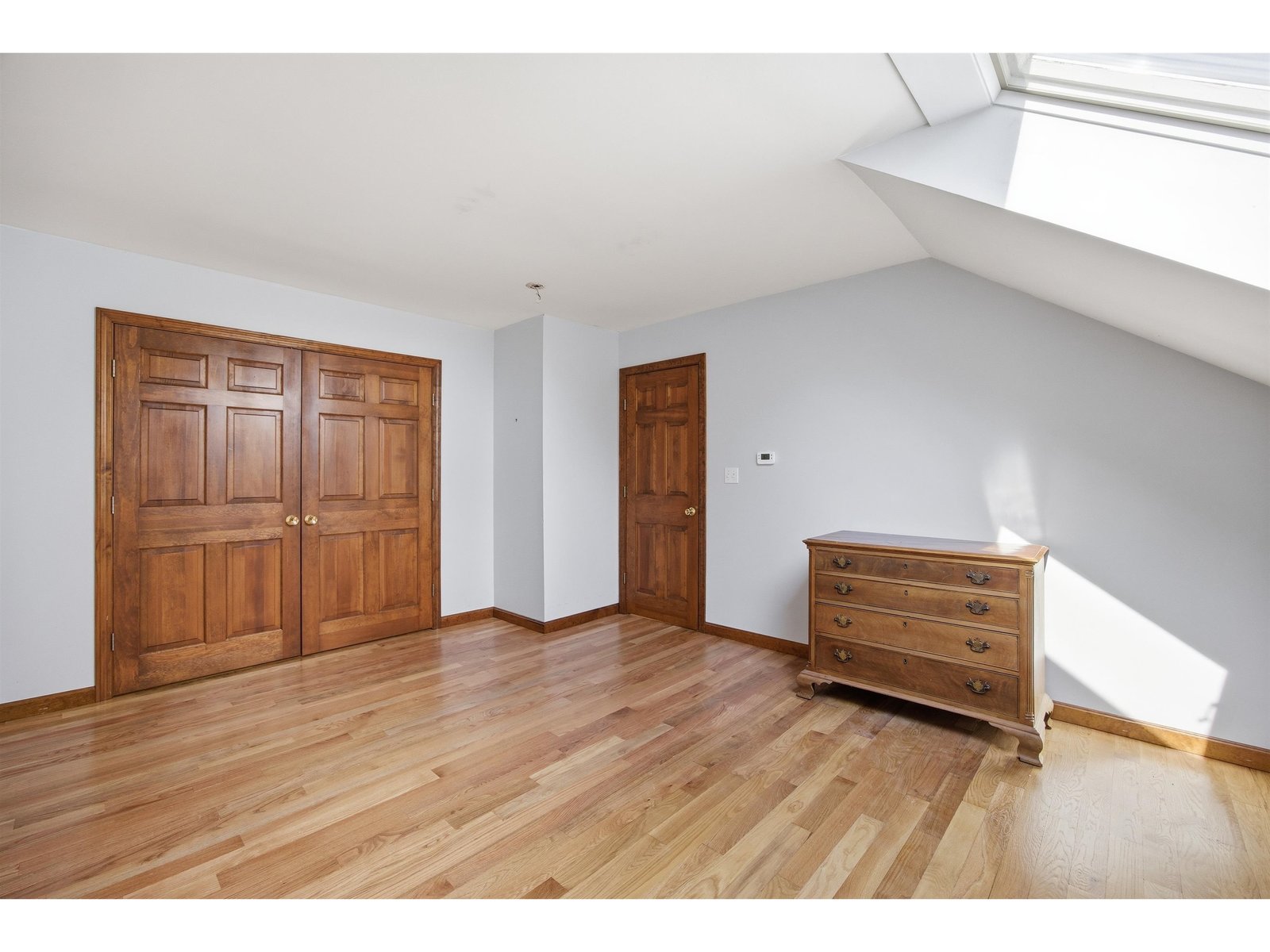 228 Leonard Road