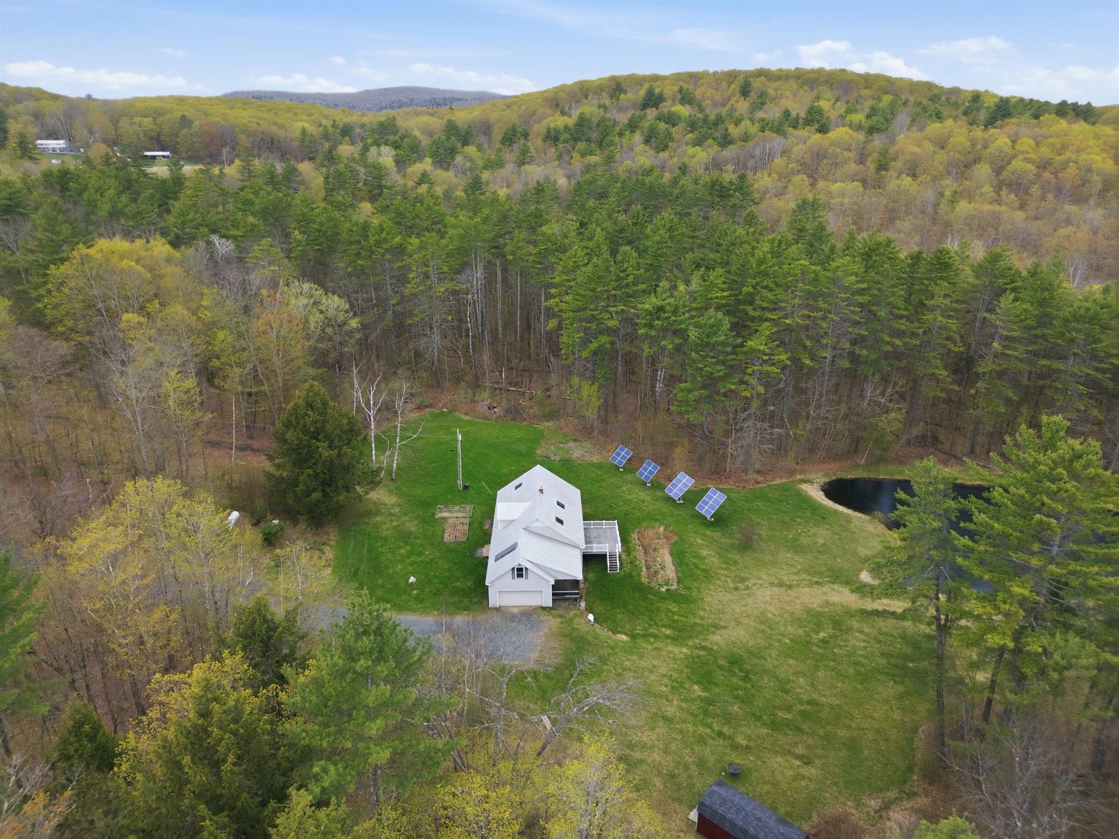 228 Leonard Road