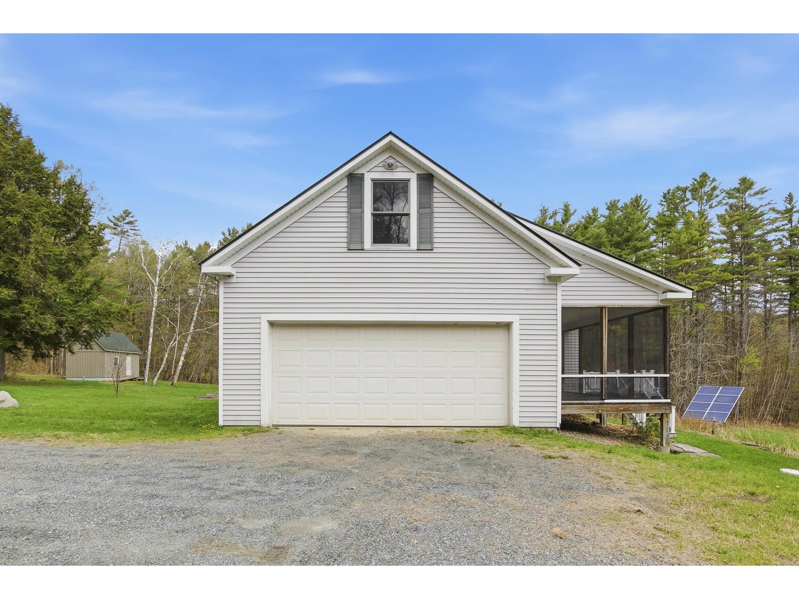 228 Leonard Road
