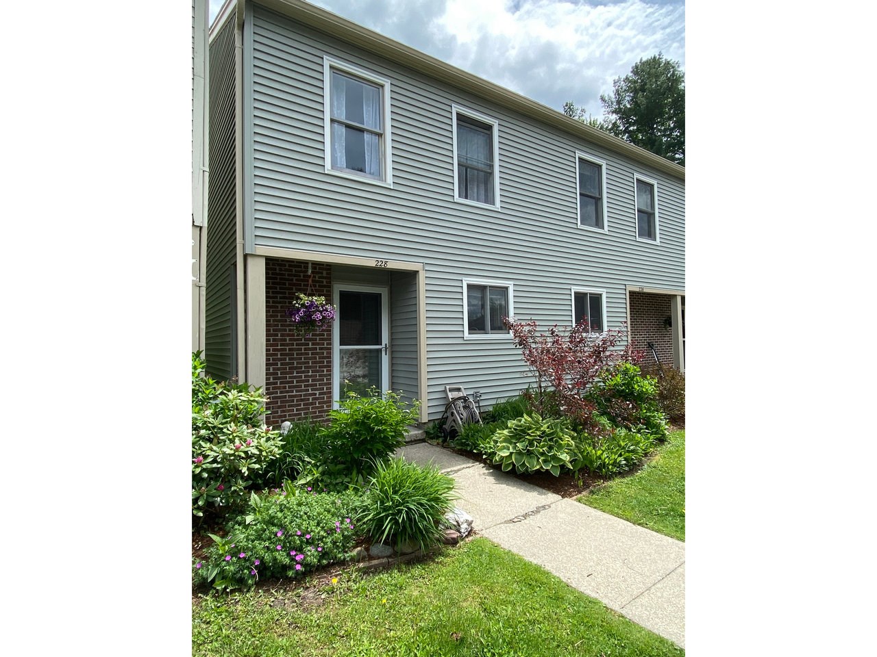 228 Locust Hill Road, Unit 228