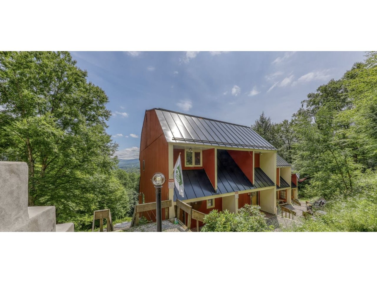 228 Top Of The Valley Road, Unit 1