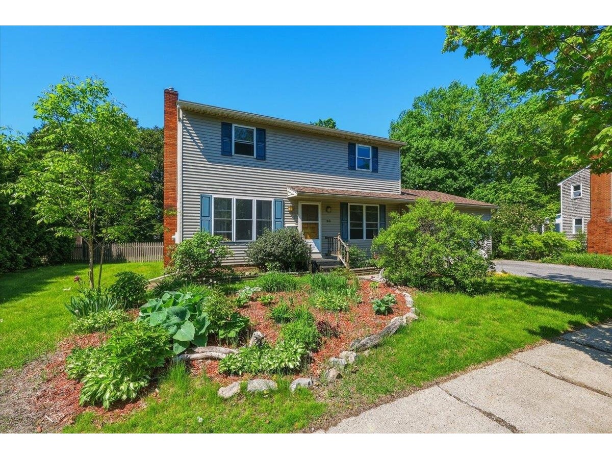 23 Blondin Circle, Burlington