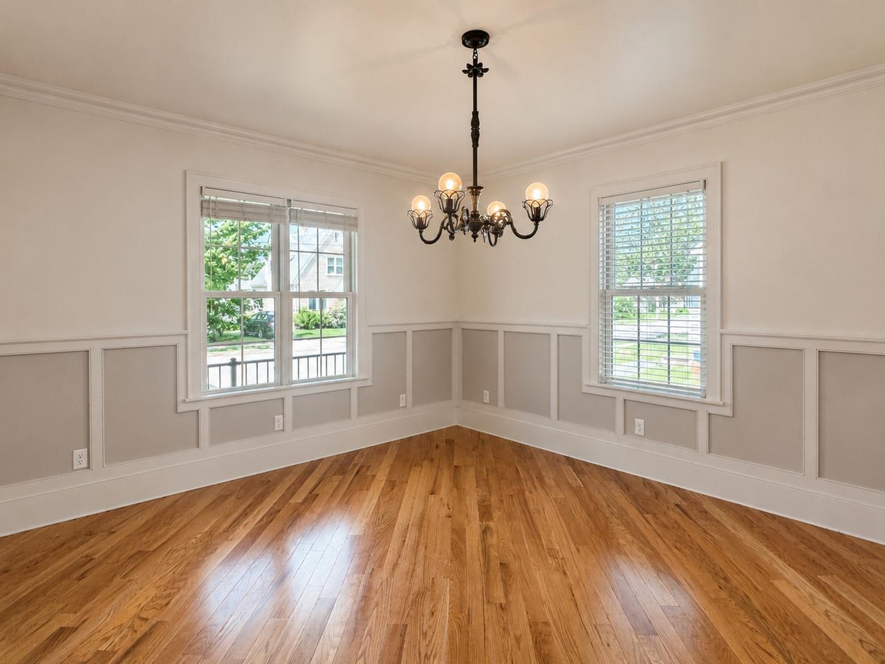 Chair Rail & Hardwood Floor