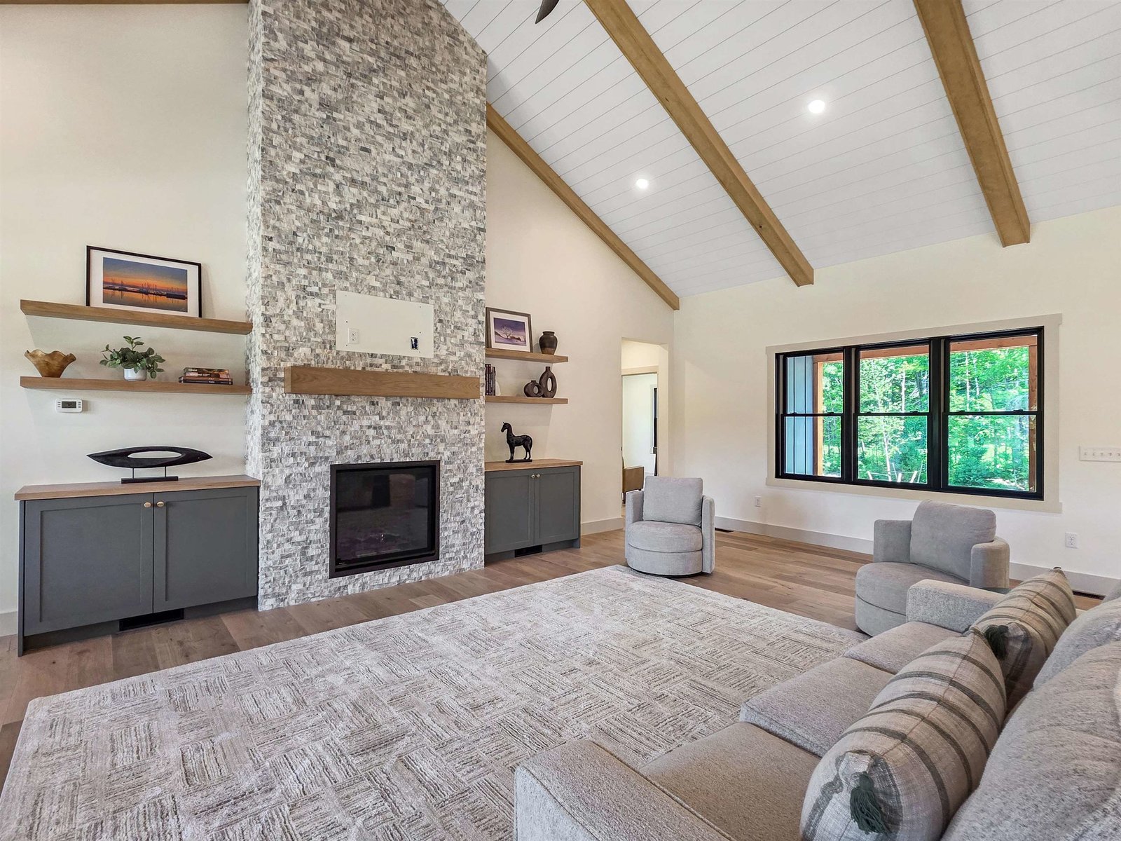 Stunning Exposed Wood Beam Ceilings