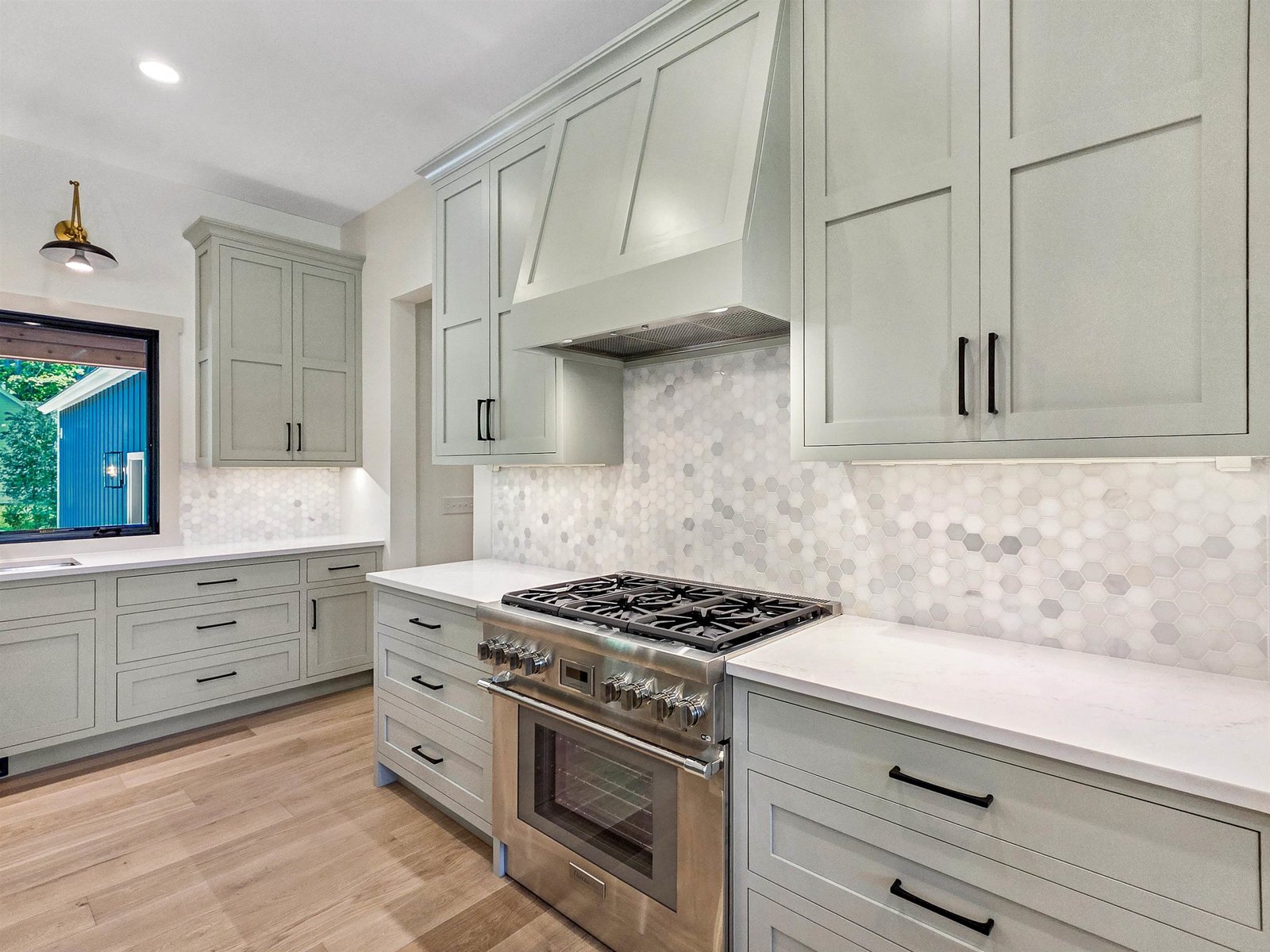 Designer Kitchen with High End Thermador Appliances