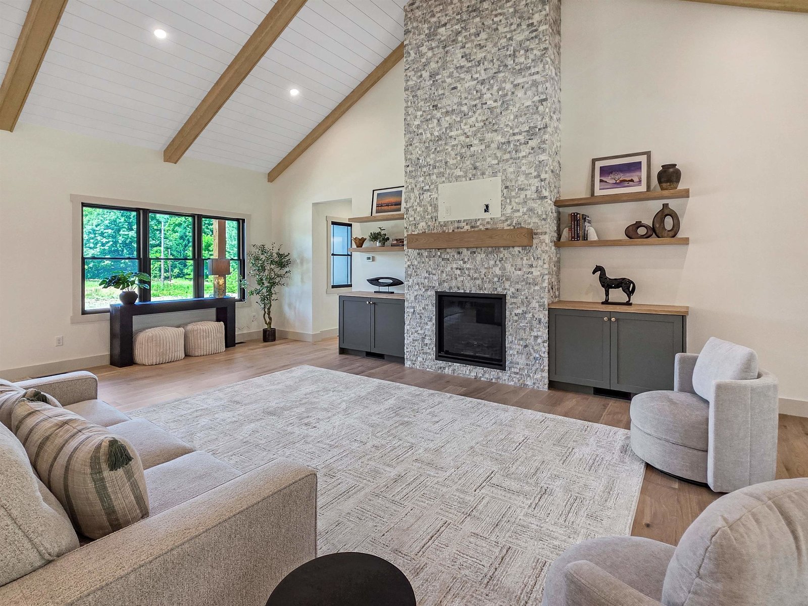 A Striking Living Space Focal Point