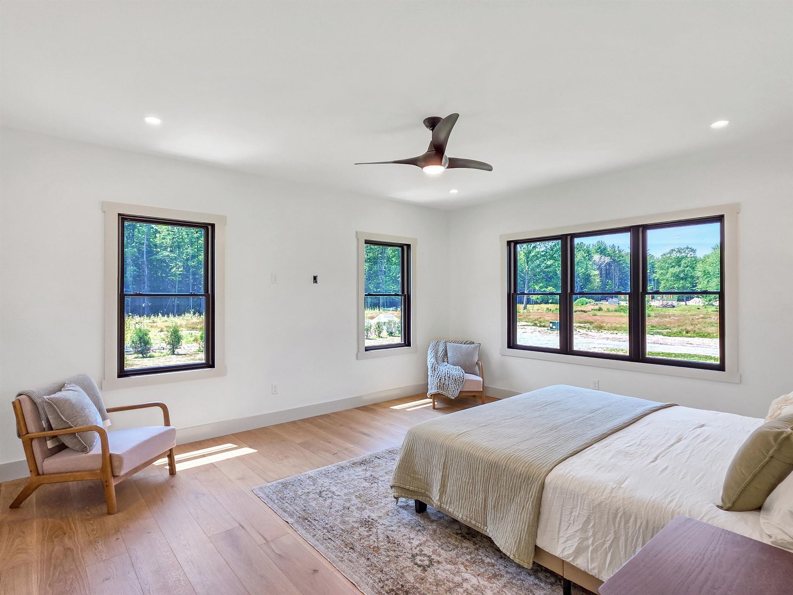A Private Primary Wing Retreat