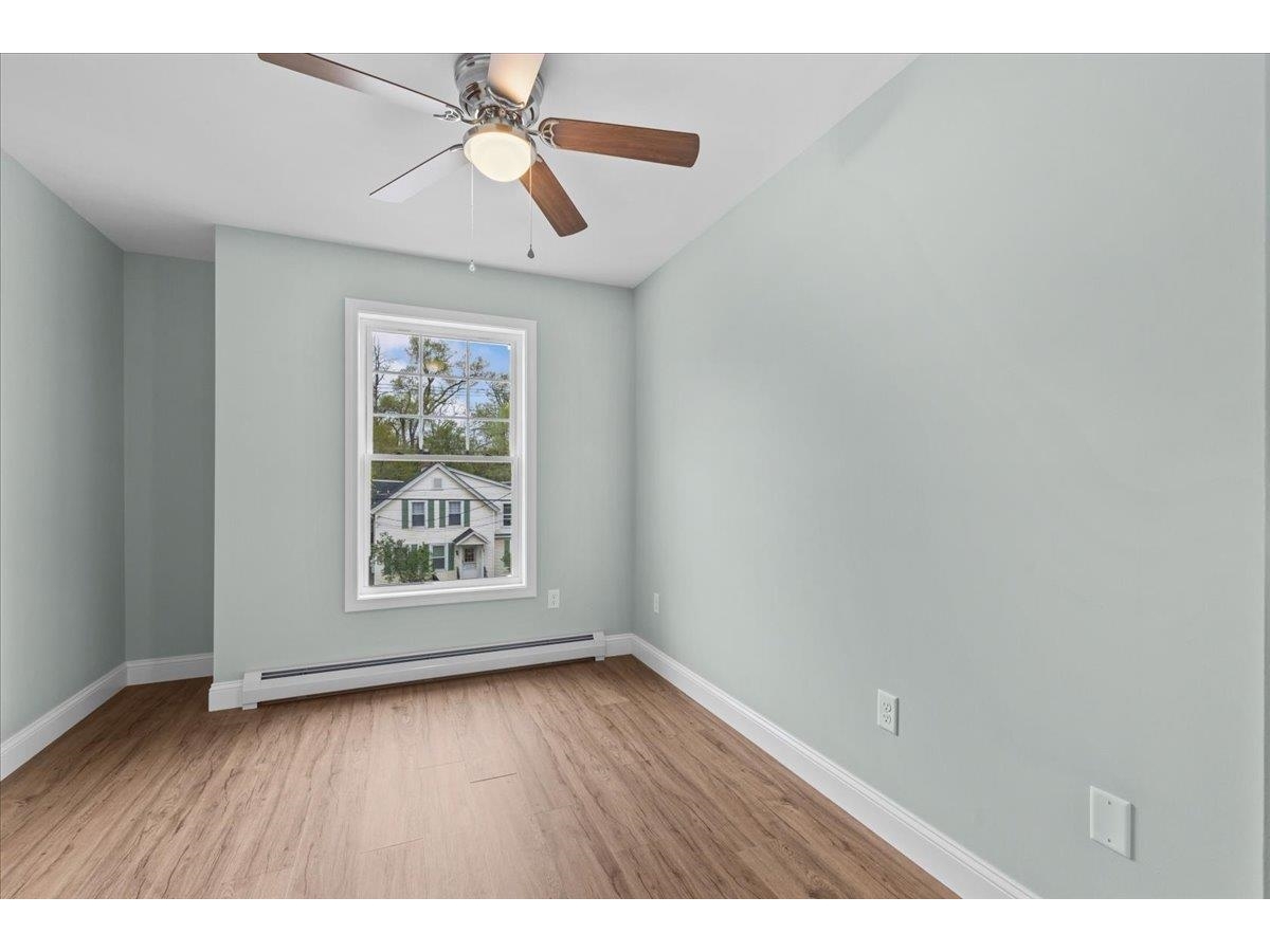 23 Ferris Street, Unit 102