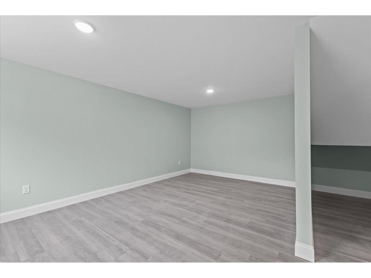 23 Ferris Street, Unit 102