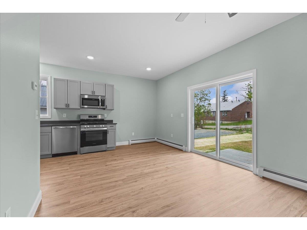 23 Ferris Street, Unit 102