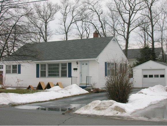 23 Hiawatha Ave