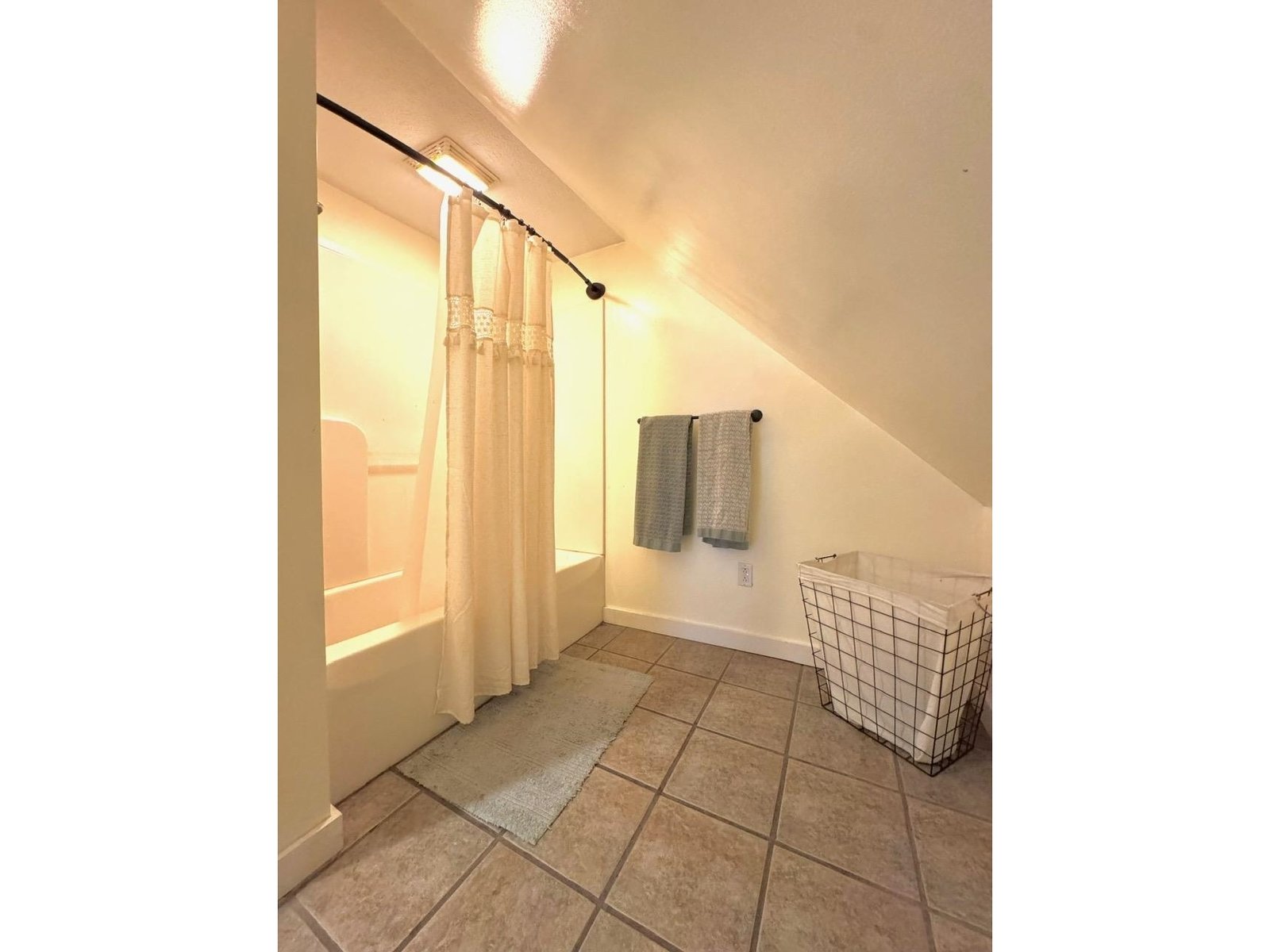 23 Intervale Avenue
