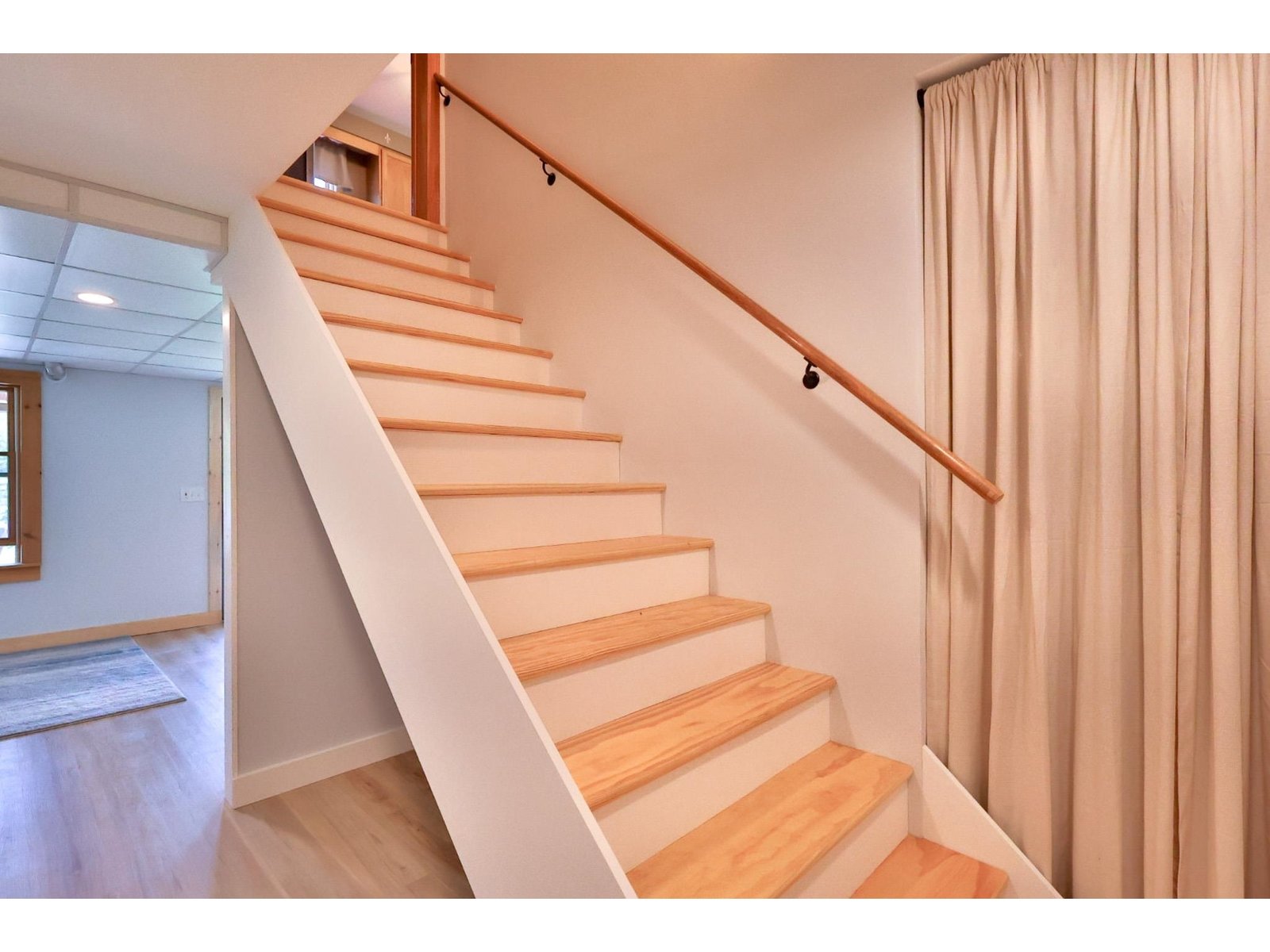 23 Meadow View Lane