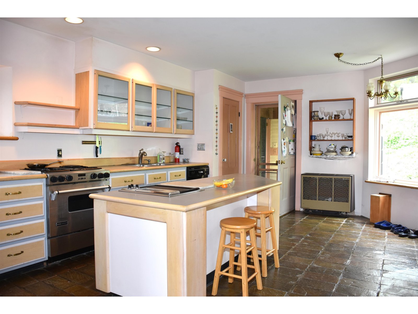 23 N. Franklin Street