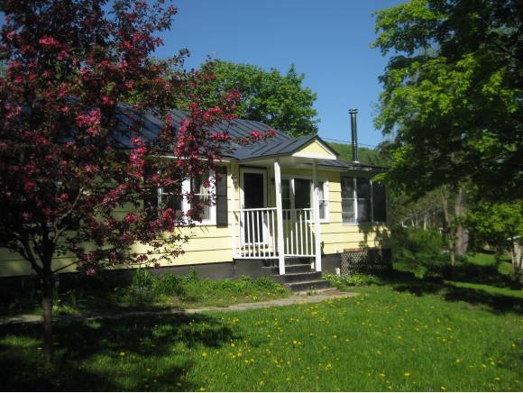 23 Roberts Street