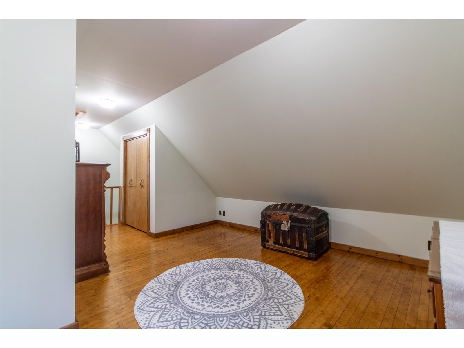 2nd floor bonus space