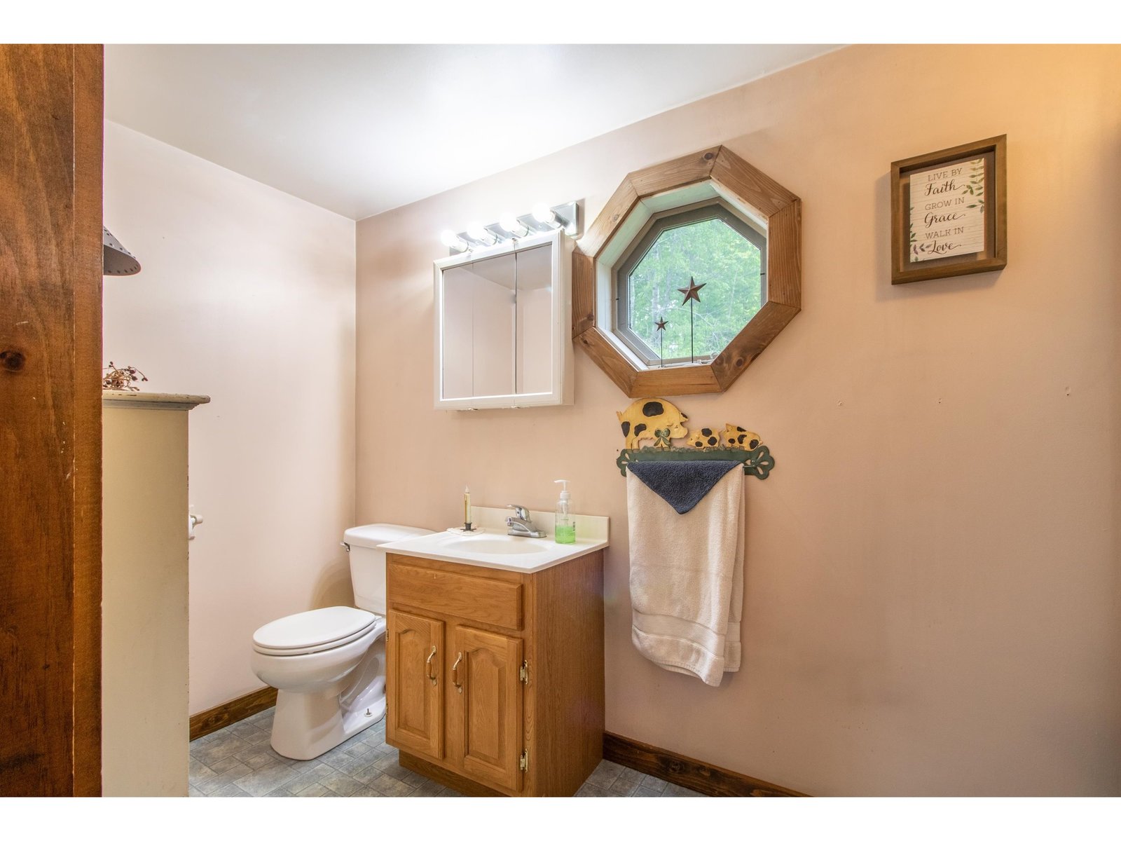 1st floor bath