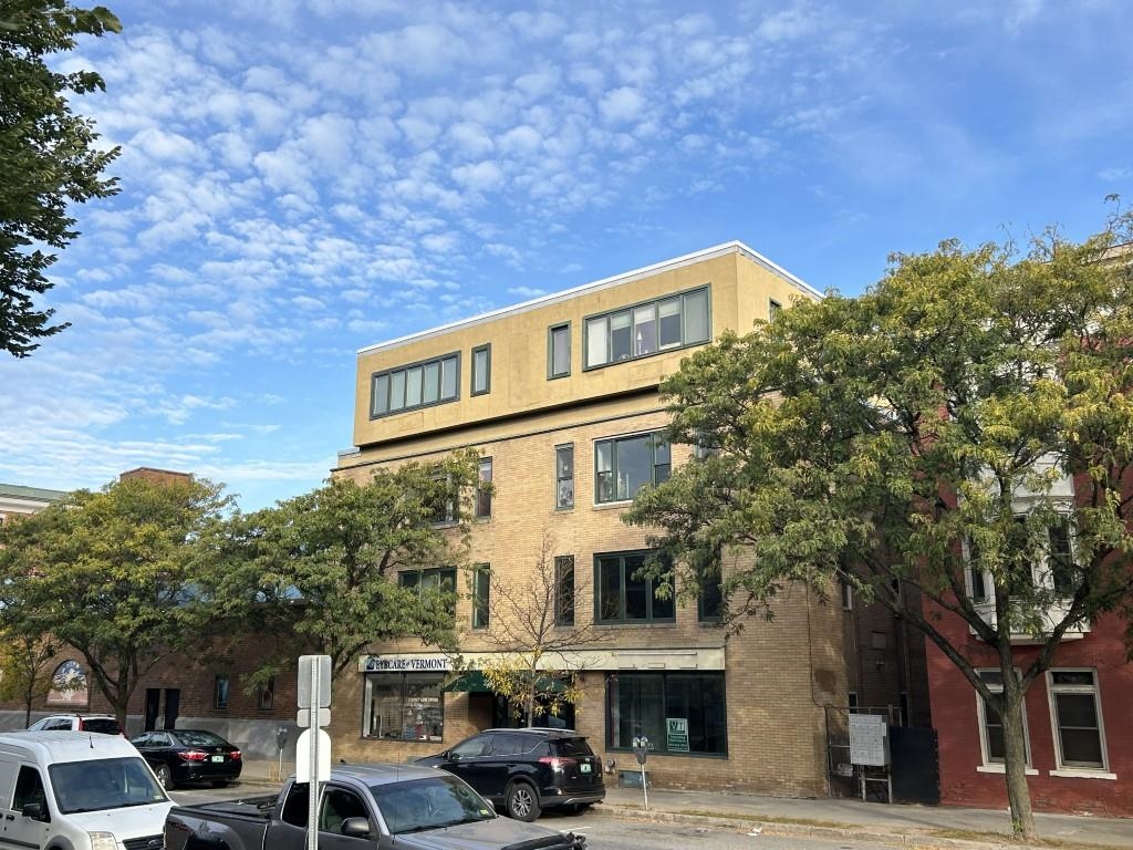 230 College Street, Unit 7