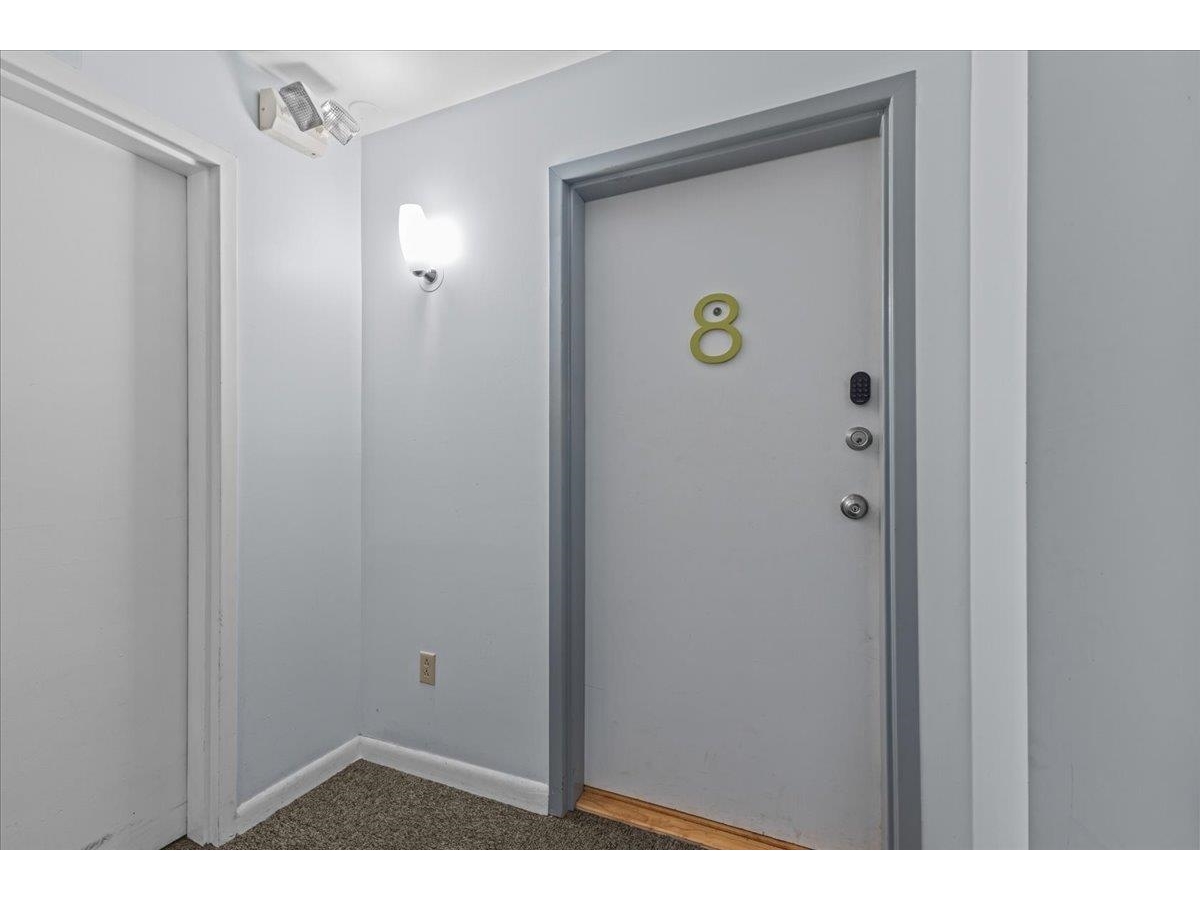230 College Street, Unit 8