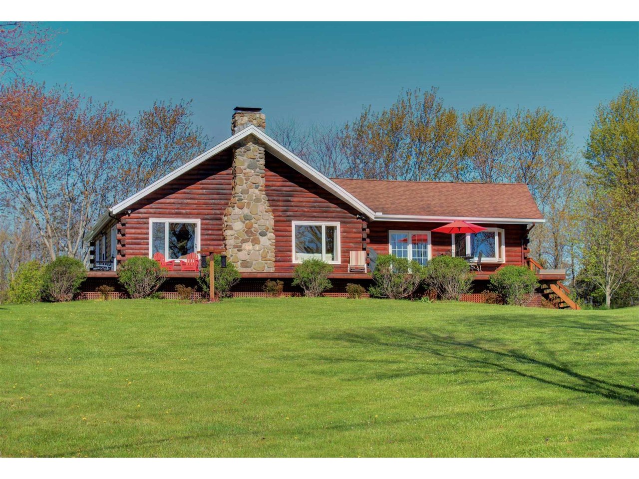 231 East Shore North Road