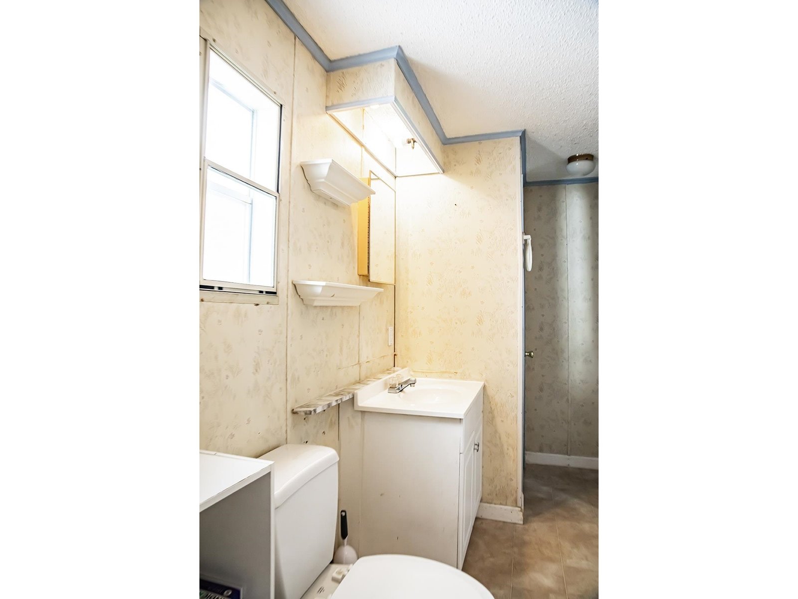 2313 Pond Road