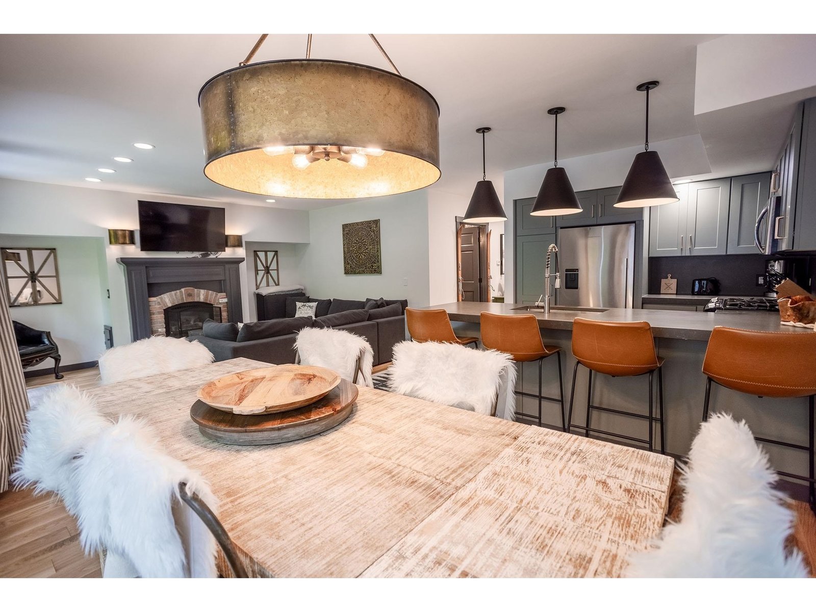 232 North Village Road, Unit 302