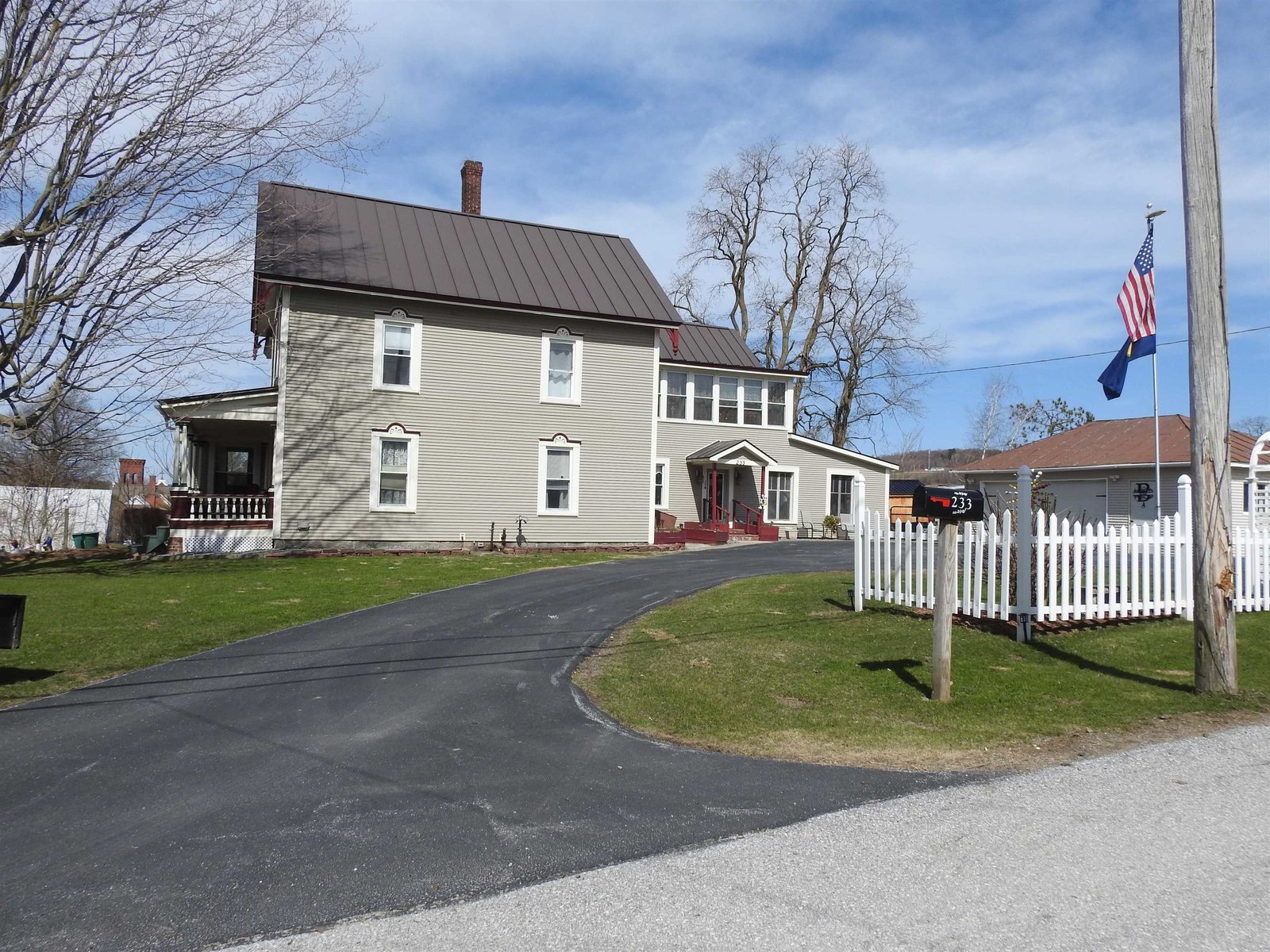 Circular drive from Sweat Street