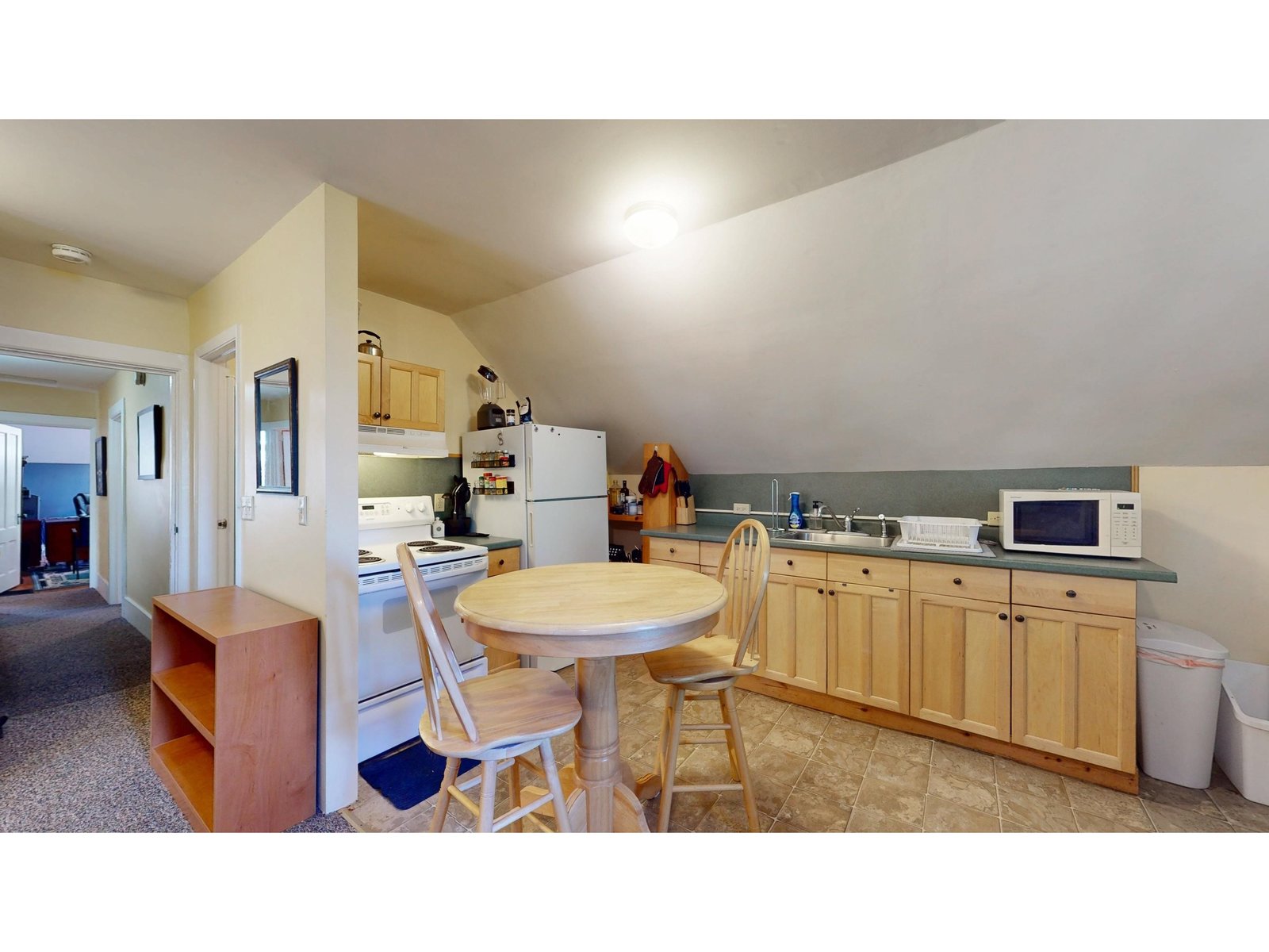 Apartment B - 2nd Floor