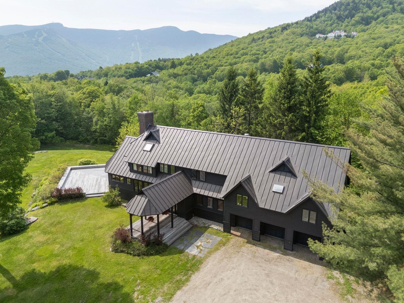235 Billings Hill Road, Stowe