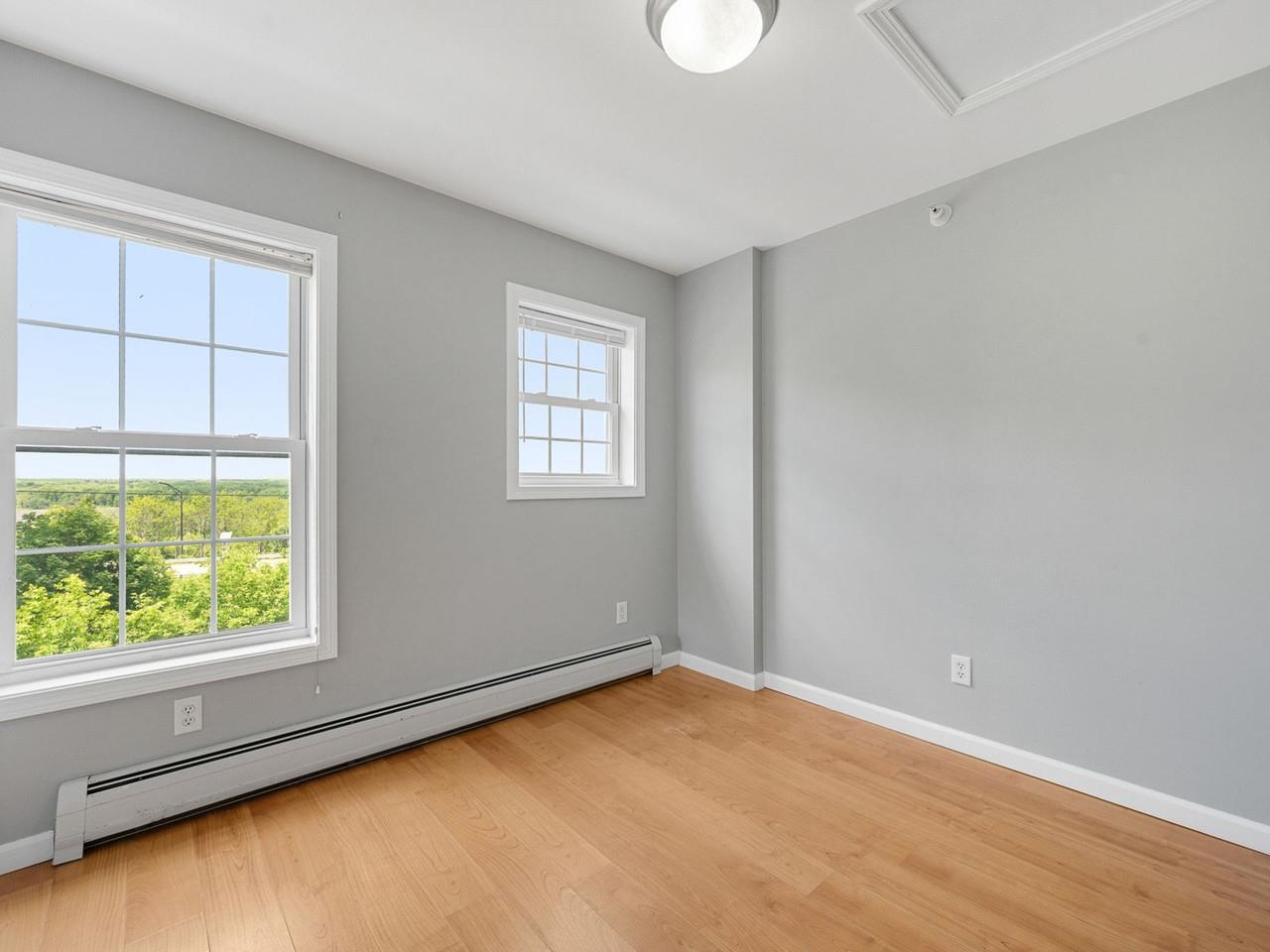 Bedroom 1 - view of Intervale