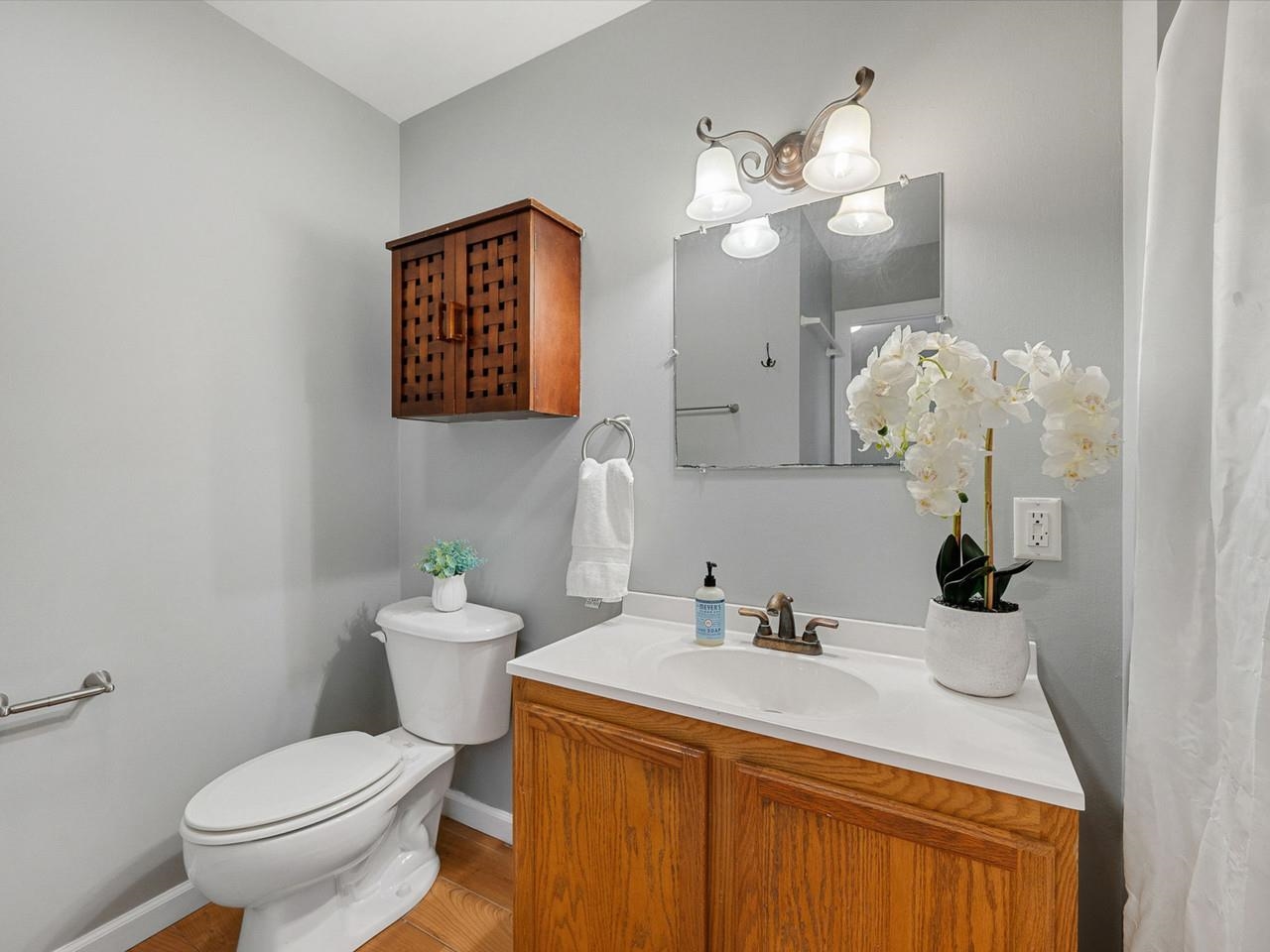 Full bathroom