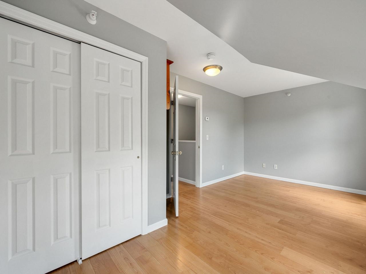 Spacious 2nd bedroom
