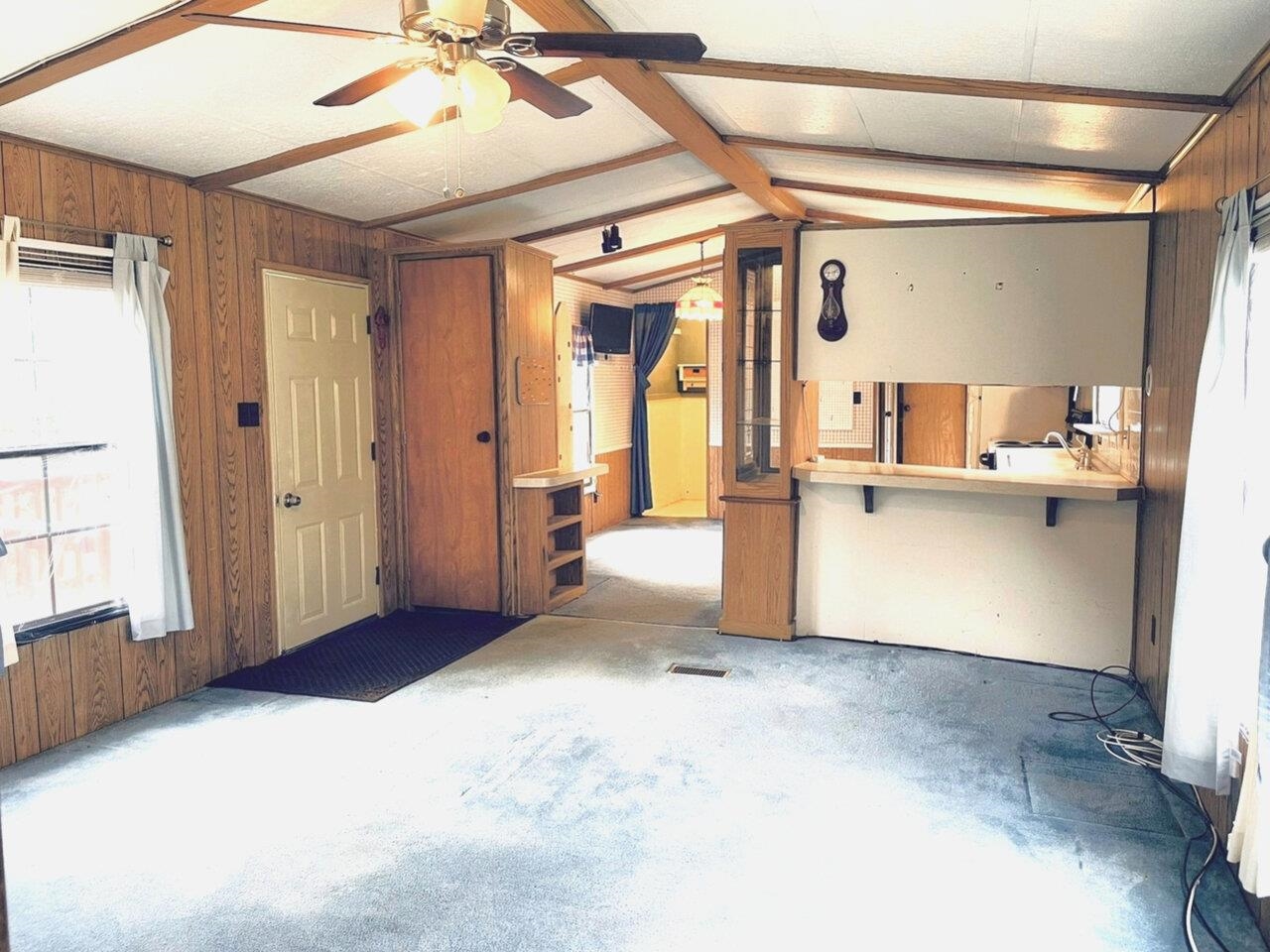 Front entrance into living rm