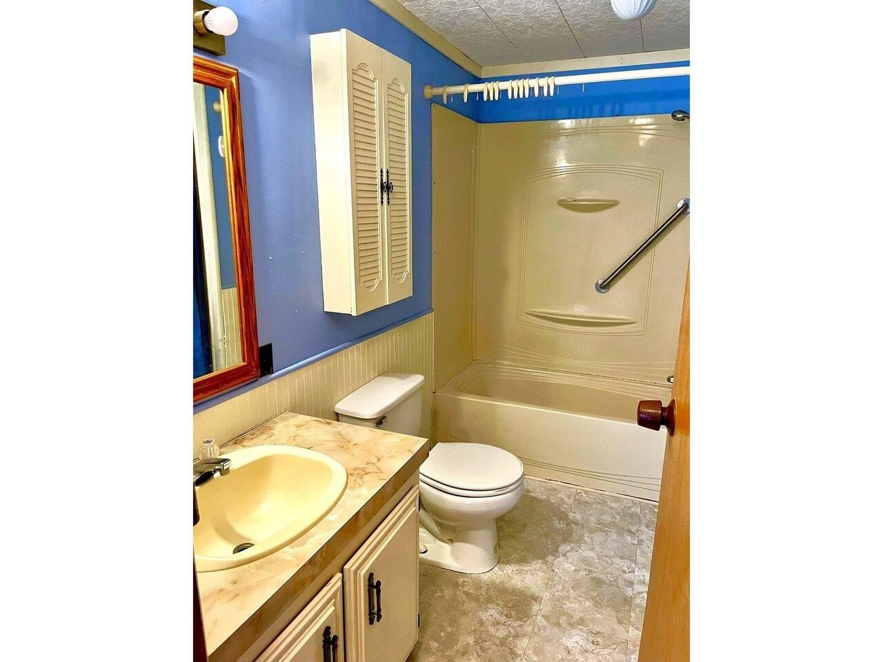 Full bath