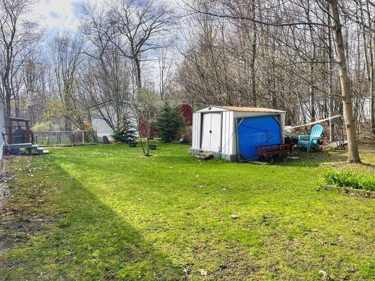 Storage unit in back
