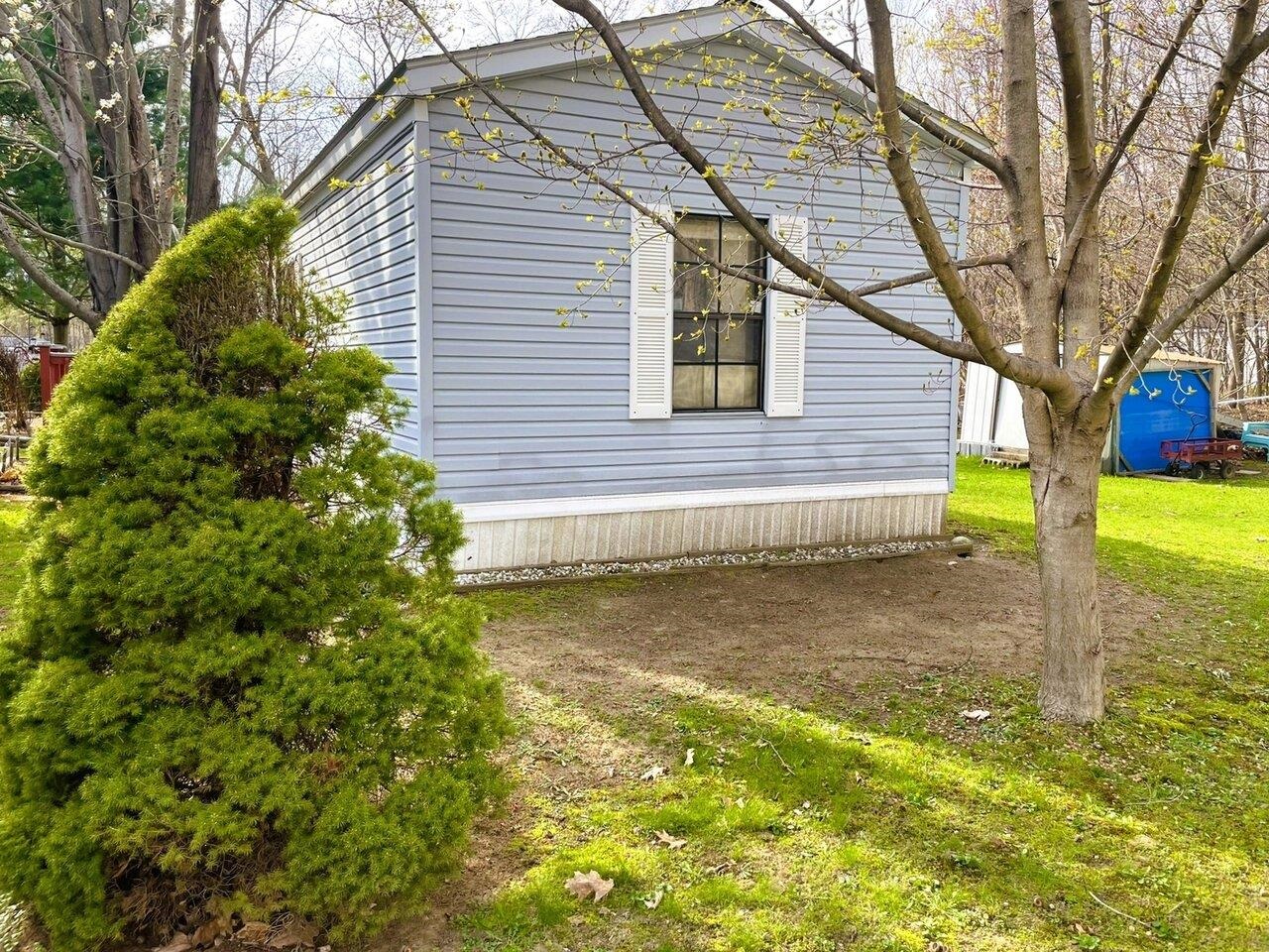 2-bed/2-bath in Westbury Park!
